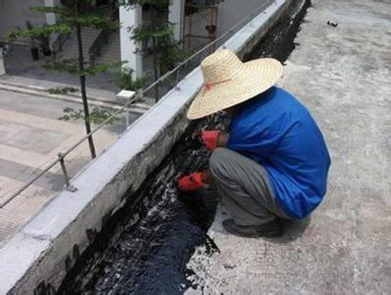 株洲廁所地面磚漏水的原因_廁所房漏水