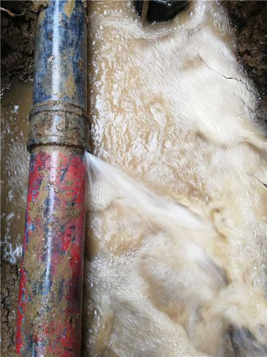 朝陽熱水器漏水維修_燃氣熱水器從里面漏水