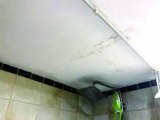 隴南廁所地面磚漏水維修電話_廁所房漏水