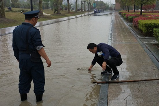 鄂州衛(wèi)生間下水管漏水維修_自來(lái)水管埋地漏水檢修