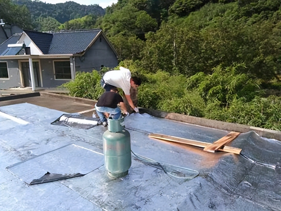 雨天屋頂漏水怎么辦？如何查找漏水點(diǎn)？